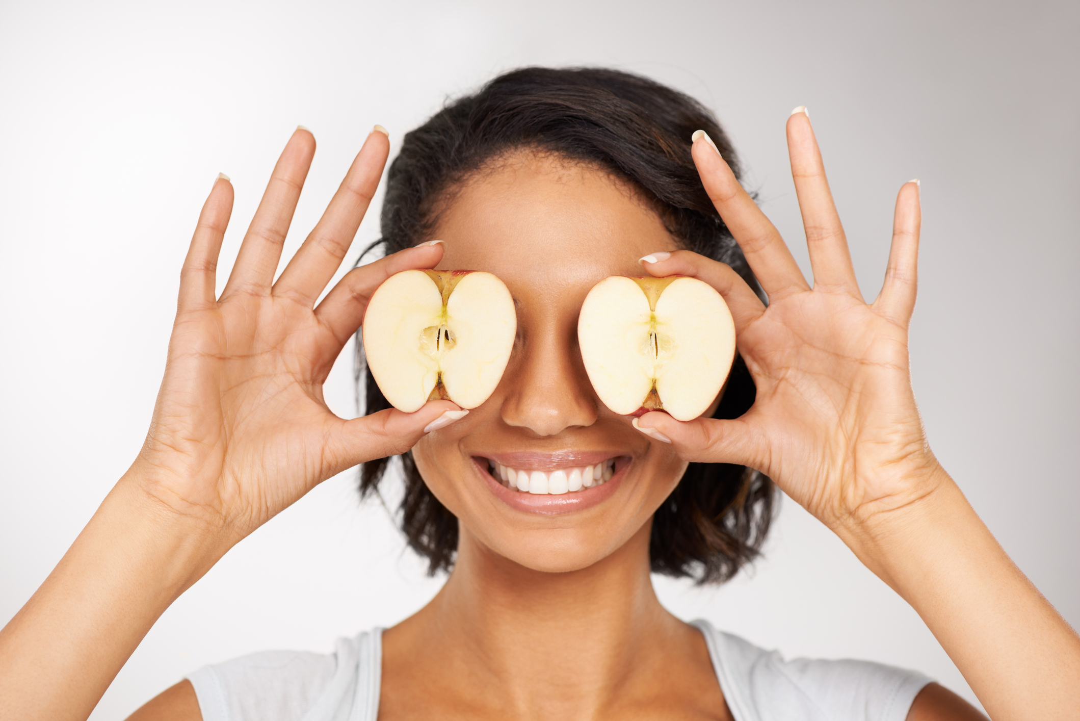 Apples and Eye Health: Benefits of This Fruit for Vision