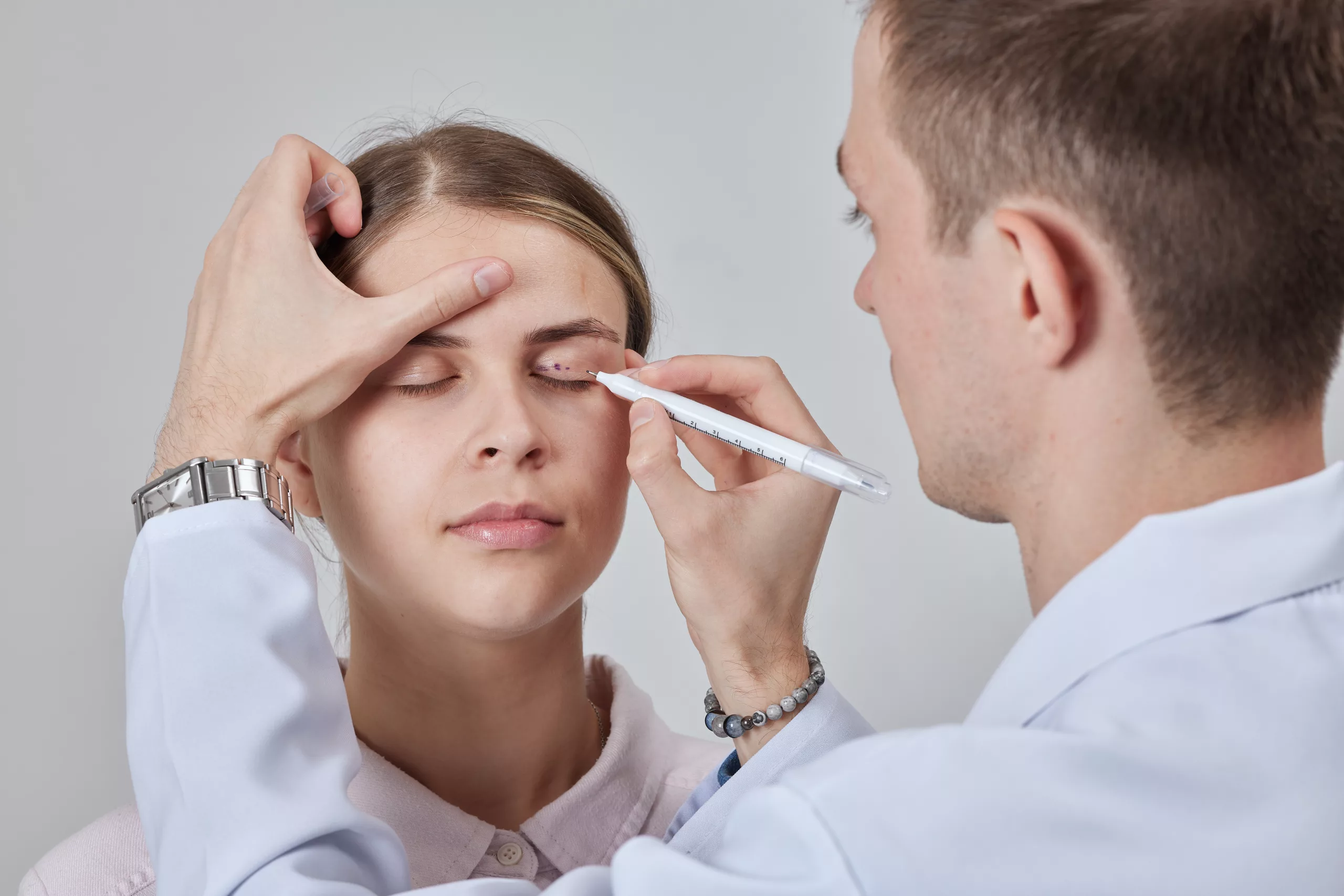 Eyelid Lacerations Uncovered: From Trauma to Treatment