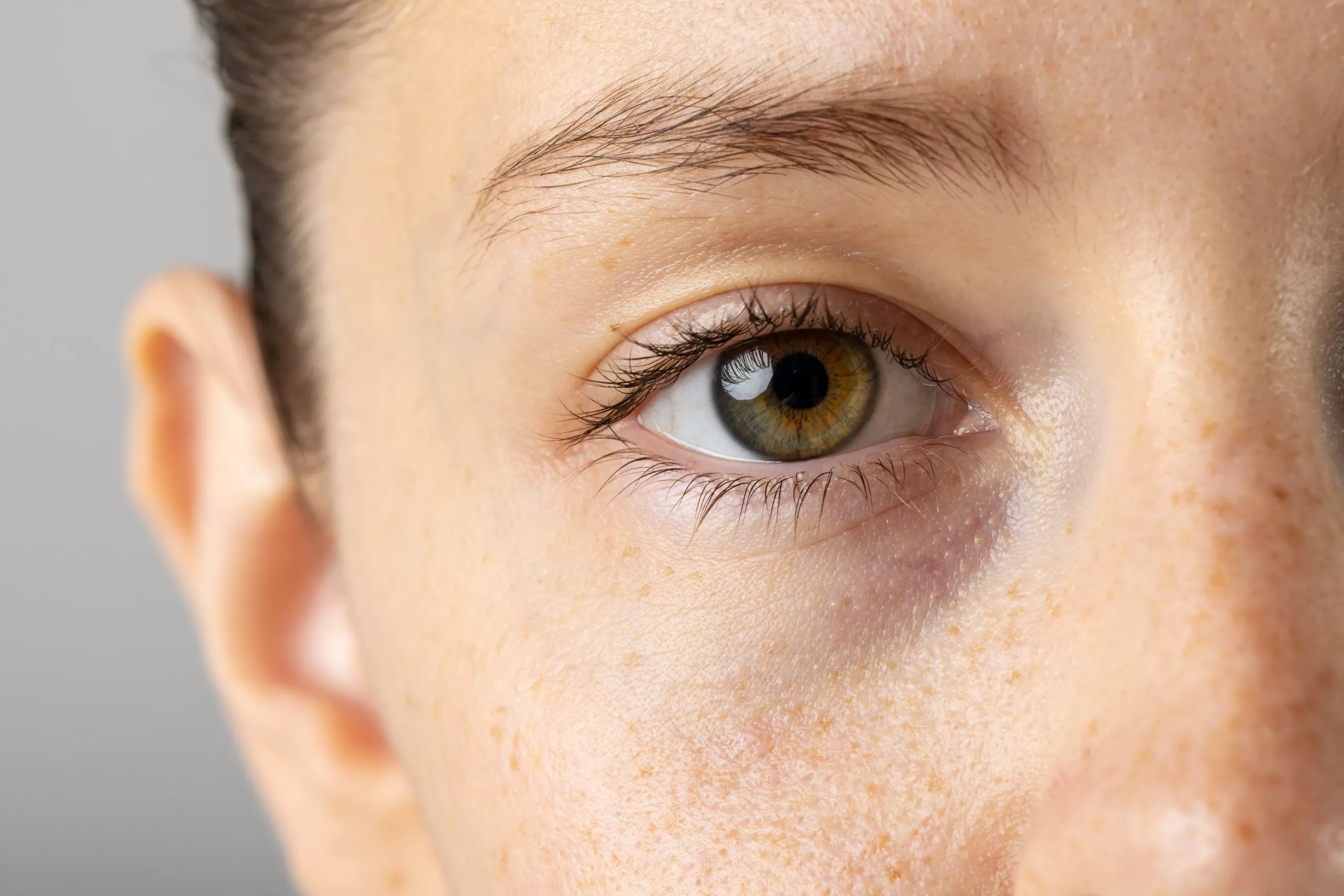 What Are Roth Spots? A Comprehensive Guide to These Ocular Hemorrhages